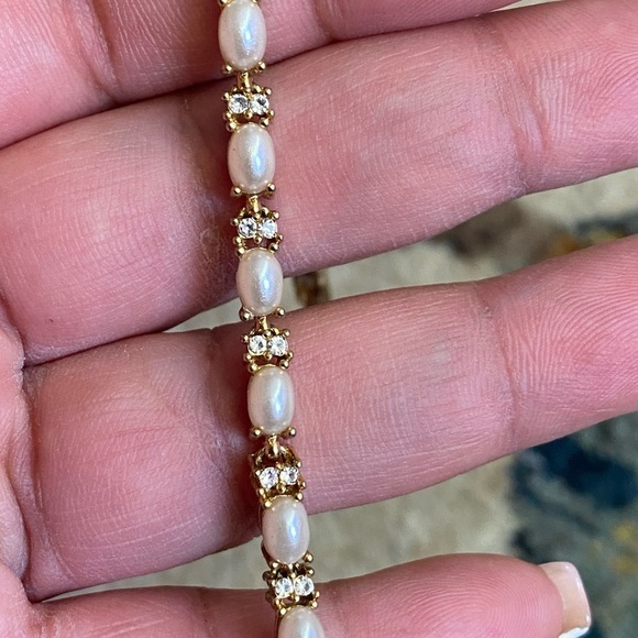 Avon Jewelry - Vintage AVON Pearl Crystal Bracelet